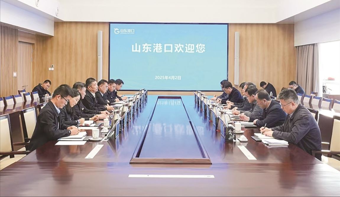 出版集團黨委書記、董事長劉文強帶隊赴山東省港口集團學習交流